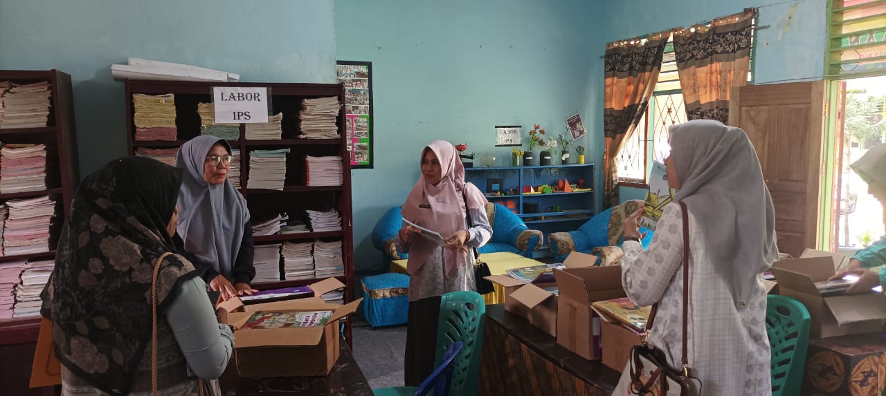 Monitoring dan Evaluasi Layanan Perpustakaan Keliling di UPT SDN 19 Sungai Talang Kec Koto XITarusan