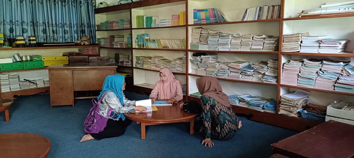 Monitoring dan Evaluasi Layanan Perpustakaan Keliling di UPT SDN 39 Pasar Gompong Kec Lengayang