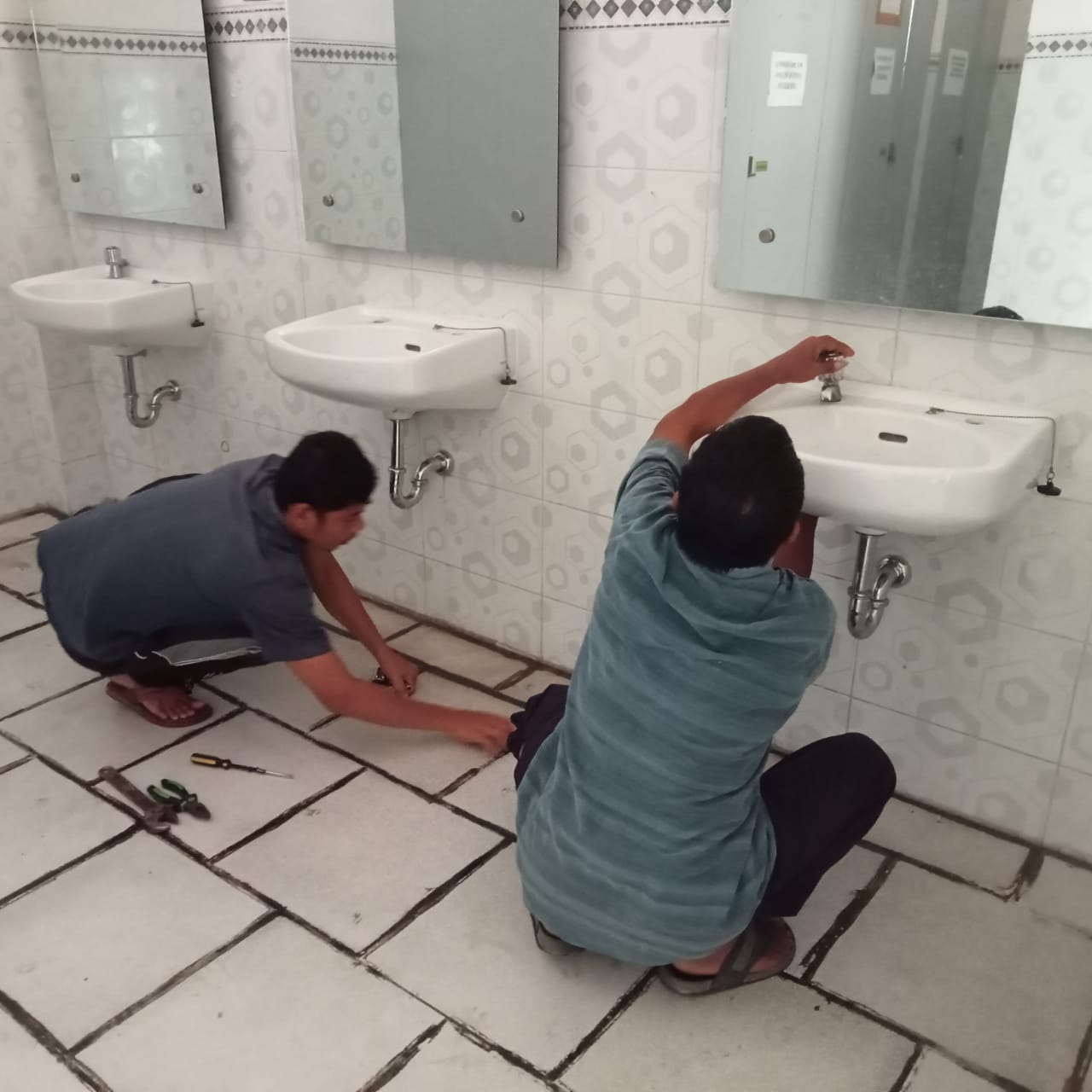 Perbaikan Toilet Perpustakaan Umum Daerah