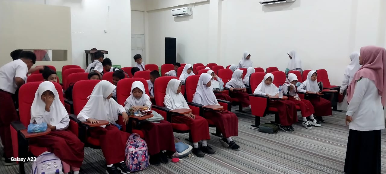 Kunjungan Edukasi Sekolah SDN 26 Painan Selatan ke Perpustakaan Umum Daerah