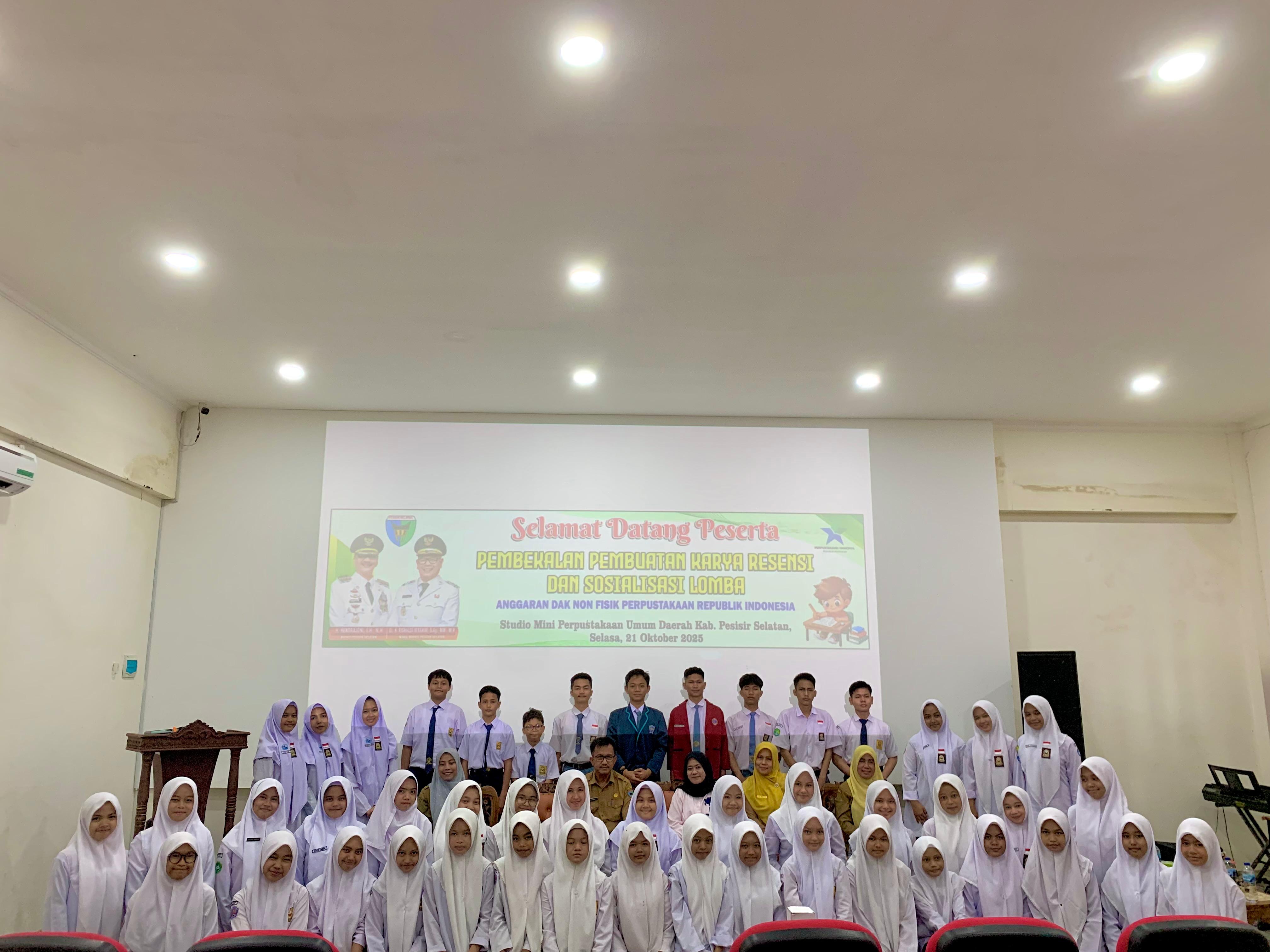 Pelaksanaan Lomba Resensi Buku Tingkat Pelajar di Dinas Perpustakaan dan Kearsipan Kabupaten Pesisir