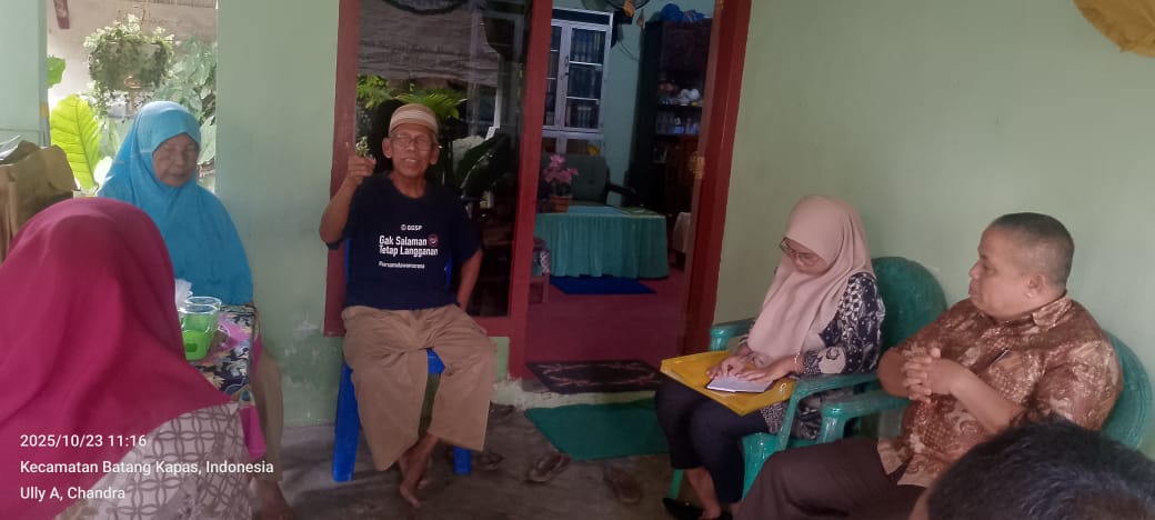 Dinas Perpustakaan dan Kearsipan Lakukan Penelusuran Naskah Kuno di Kecamatan Batang Kapas